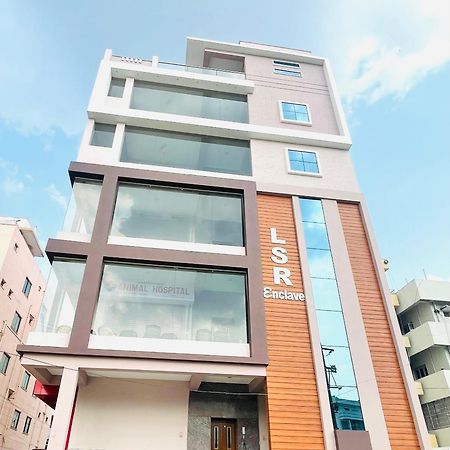 Pearl Stays, Tirupati - Very Convenient For The People Coming From Bangalore And Chennai - You Can Skip City Traffic While Reaching Any Temple In Tirupati - Covered Parking - 24Hrs Front Desk And Hot Water - Free Wifi - Flexible Checkin-In Check-Out Exterior photo